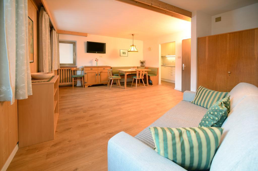 Apartments Villa Rosa Selva di Val Gardena Ruang foto